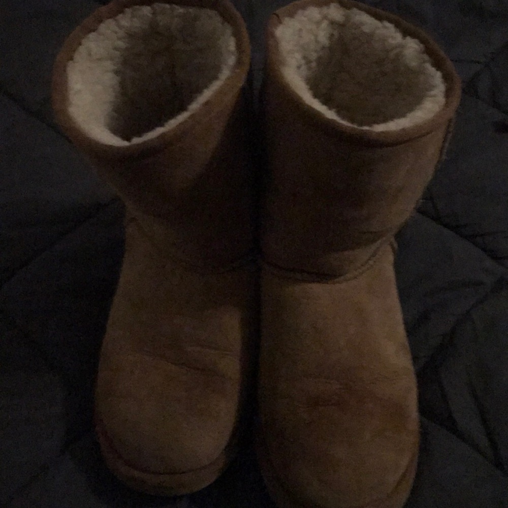 size 6 uggs, worn but still in good shape